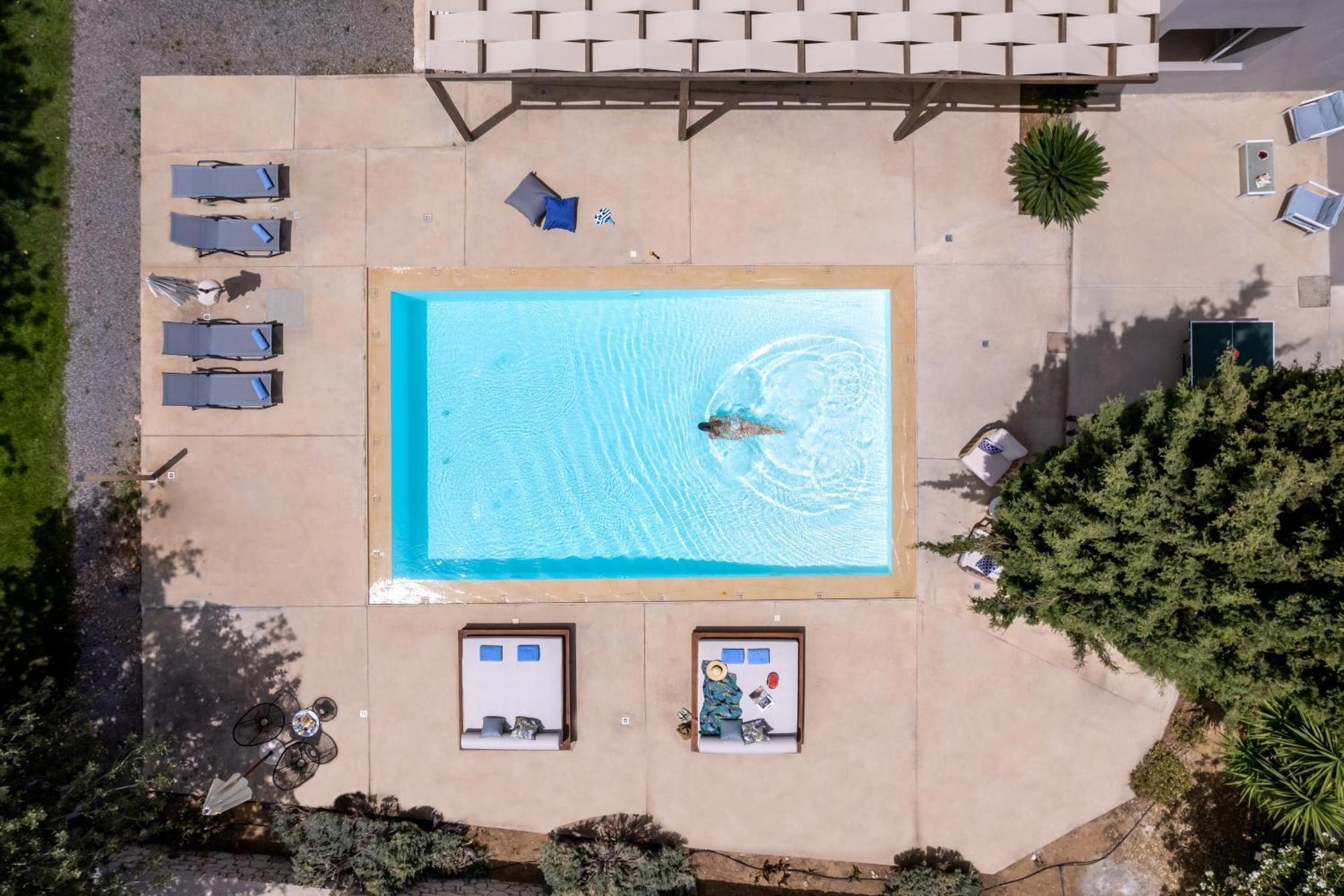 Villa Ellie - Heated Pool, Playground, Garden & Bbq! Vederoi 外观 照片