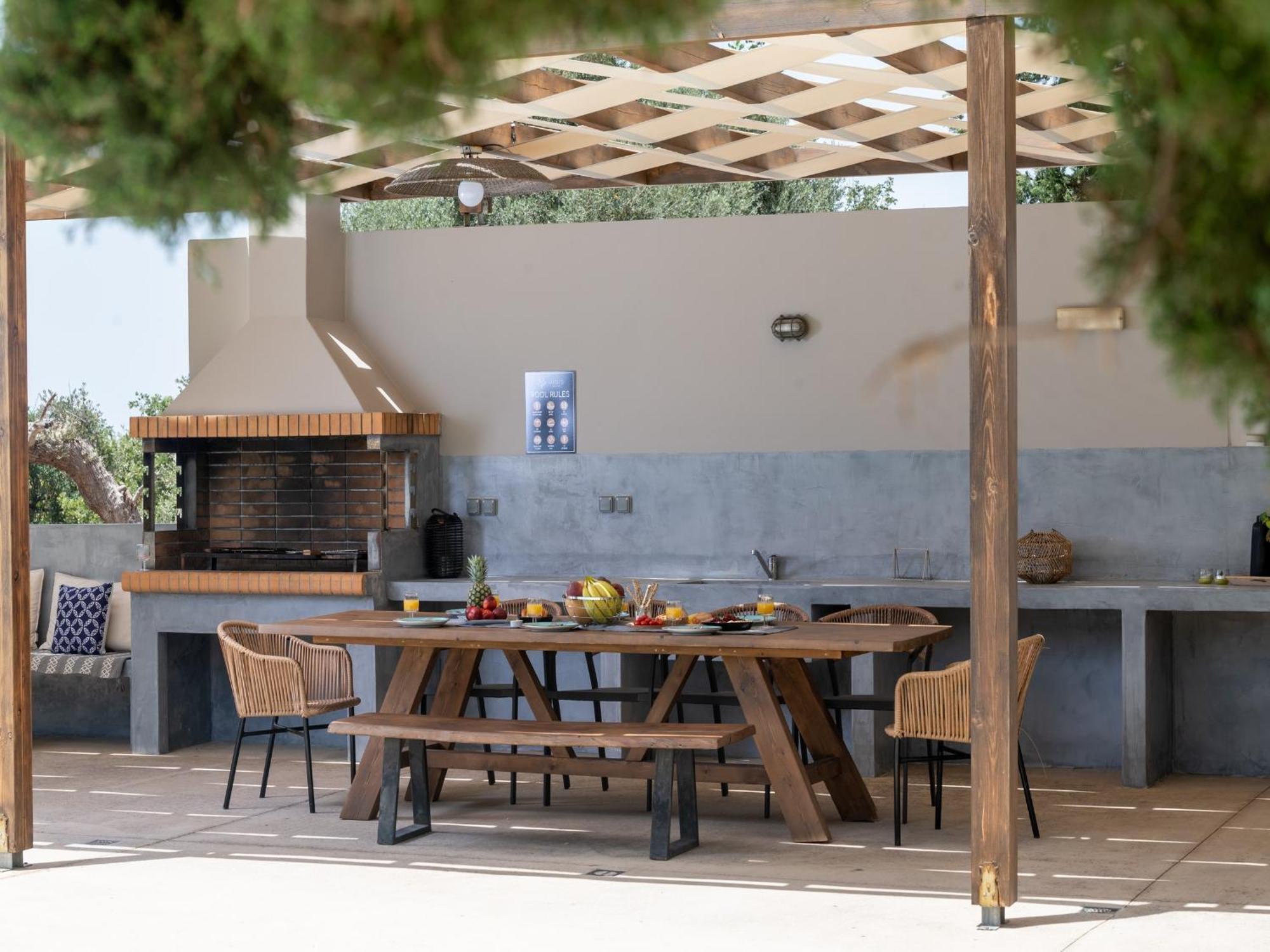 Villa Ellie - Heated Pool, Playground, Garden & Bbq! Vederoi 外观 照片